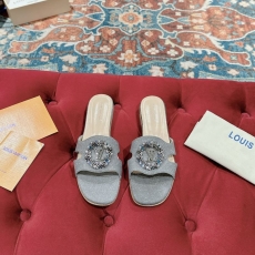 Louis Vuitton Slippers